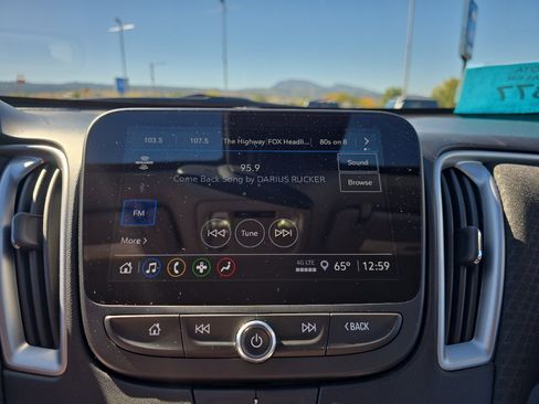 Used 2024 Chevrolet Malibu LT image 15