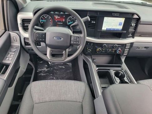 New 2026 Ford F250 XLT w/ FX4 Off-Road Package image 9