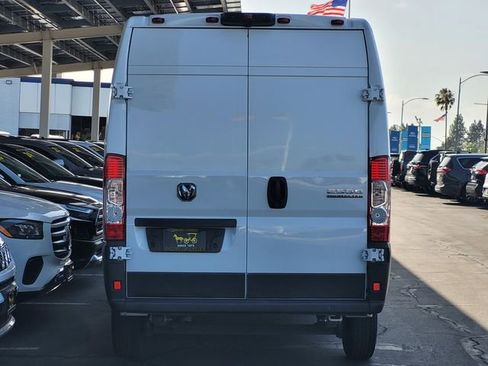 Used 2023 RAM ProMaster 2500 FWD image 5