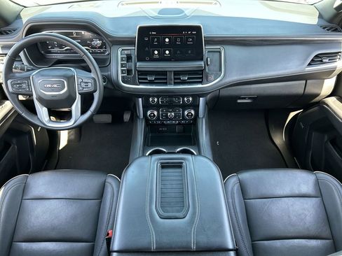 Used 2022 GMC Yukon XL SLT w/ SLT Luxury Package image 20