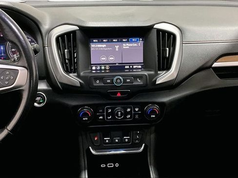 Used 2020 GMC Terrain SLE w/ Driver Convenience Package image 9