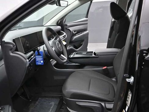 New 2026 Hyundai Tucson Blue SE FWD image 16