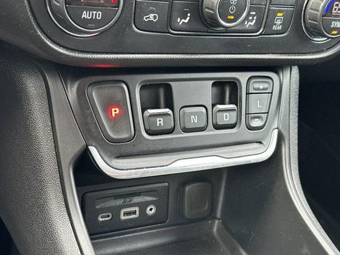 Used 2020 GMC Terrain SLT image 20