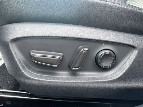 Used 2019 Toyota Camry XSE FWD image 18
