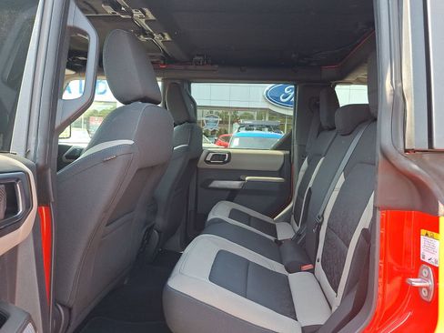 Used 2023 Ford Bronco Wildtrak AWD/4WD image 11