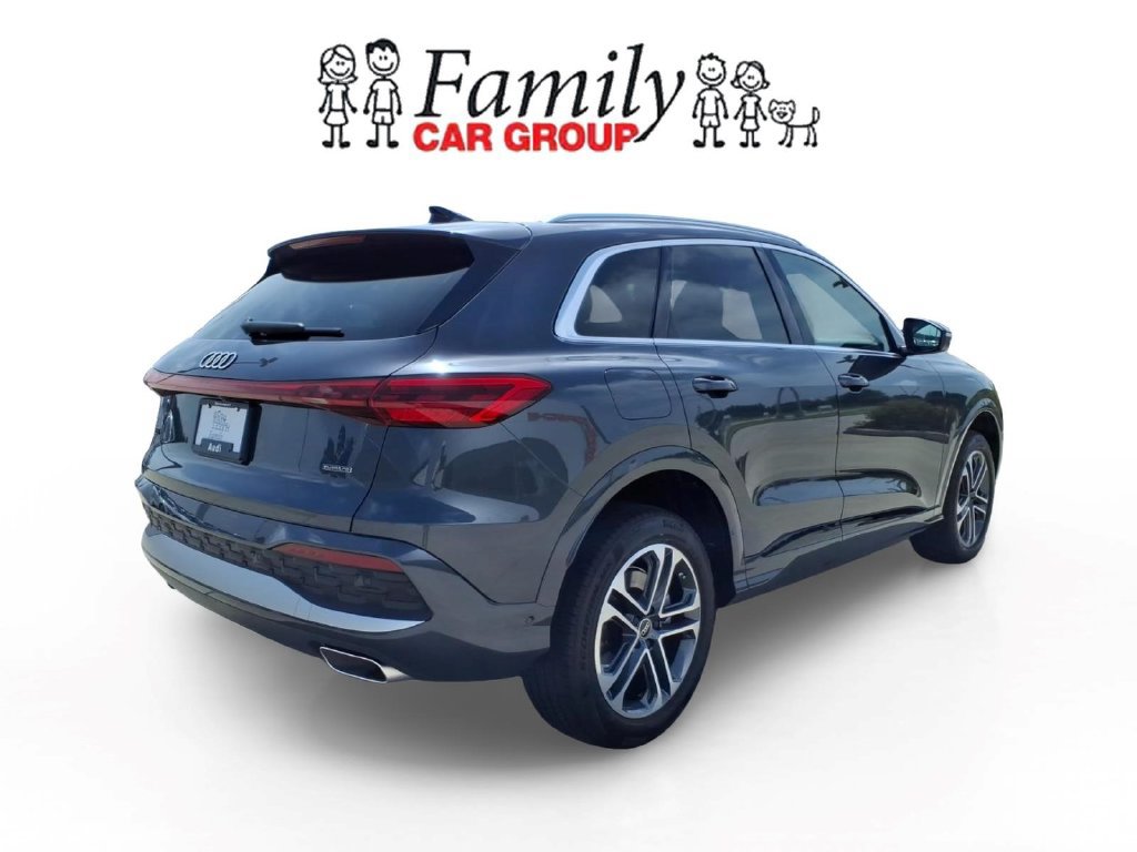 Used 2025 Audi Q5 Premium Plus w/ Premium Plus AWD/4WD image 4