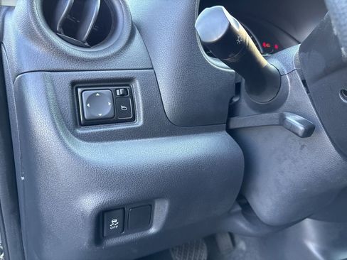 Used 2019 Nissan Versa S Plus image 9