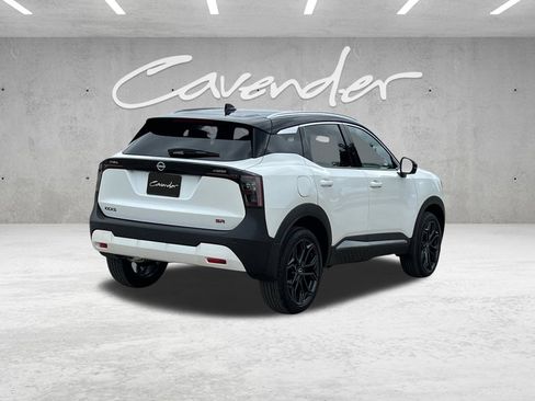 New 2026 Nissan Kicks SR w/ SR Premium Package FWD image 17