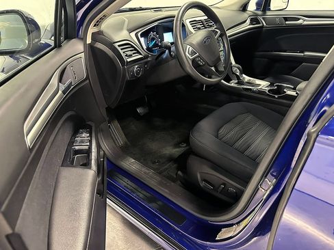 Used 2016 Ford Fusion SE FWD image 17