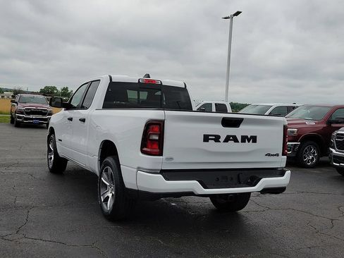 New 2026 RAM 1500 Express AWD/4WD image 4