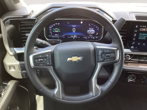 Used 2023 Chevrolet Silverado 1500 LT image 18