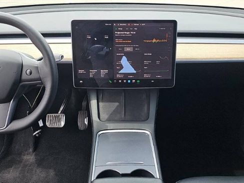 Used 2022 Tesla Model Y Long Range AWD/4WD image 9