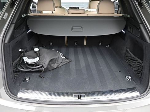 Used 2024 Audi Q5 e Premium Plus w/ Premium Plus Package image 20