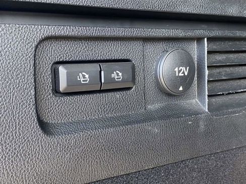 Used 2020 Lincoln Nautilus FWD w/ Equipment Group 101A image 13