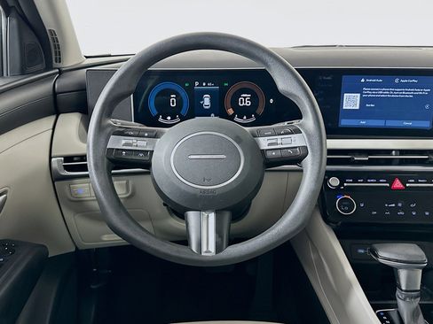 Used 2025 Hyundai Tucson SEL FWD image 18