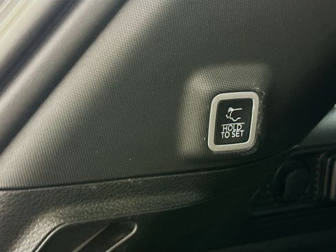 Used 2023 Jeep Grand Cherokee Altitude image 30