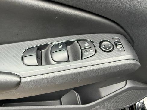 Used 2025 Nissan Altima 2.5 S FWD image 16