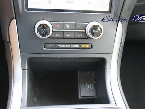 Used 2022 Ford Edge SE w/ Black Appearance Package AWD/4WD image 17