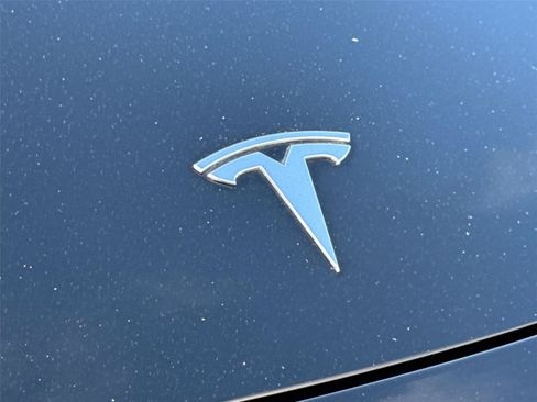 Used 2020 Tesla Model 3 Standard Range RWD image 4