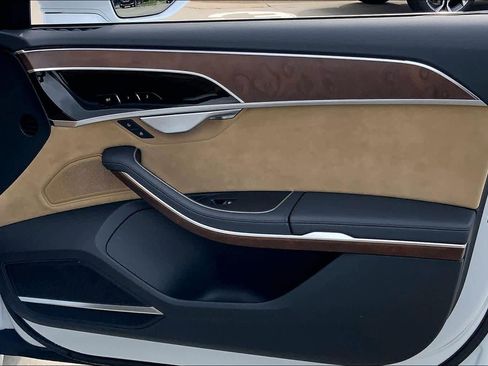 Used 2021 Audi A8 L 3.0T w/ Executive Plus Package image 26