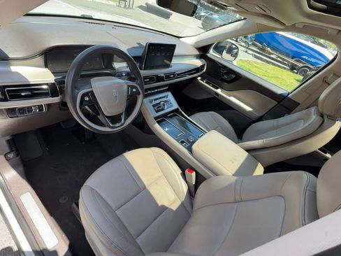 Used 2022 Lincoln Aviator 2WD w/ Premium Package image 13