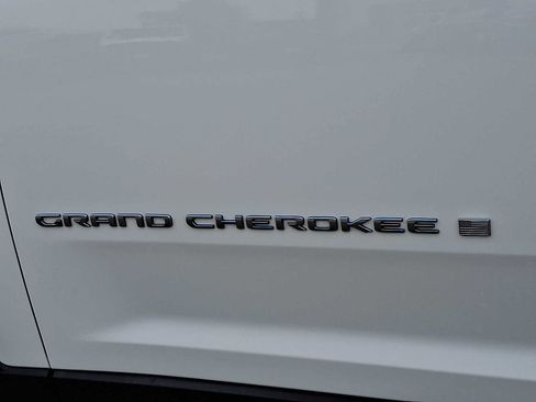 Used 2024 Jeep Grand Cherokee Limited 4xe AWD/4WD image 33