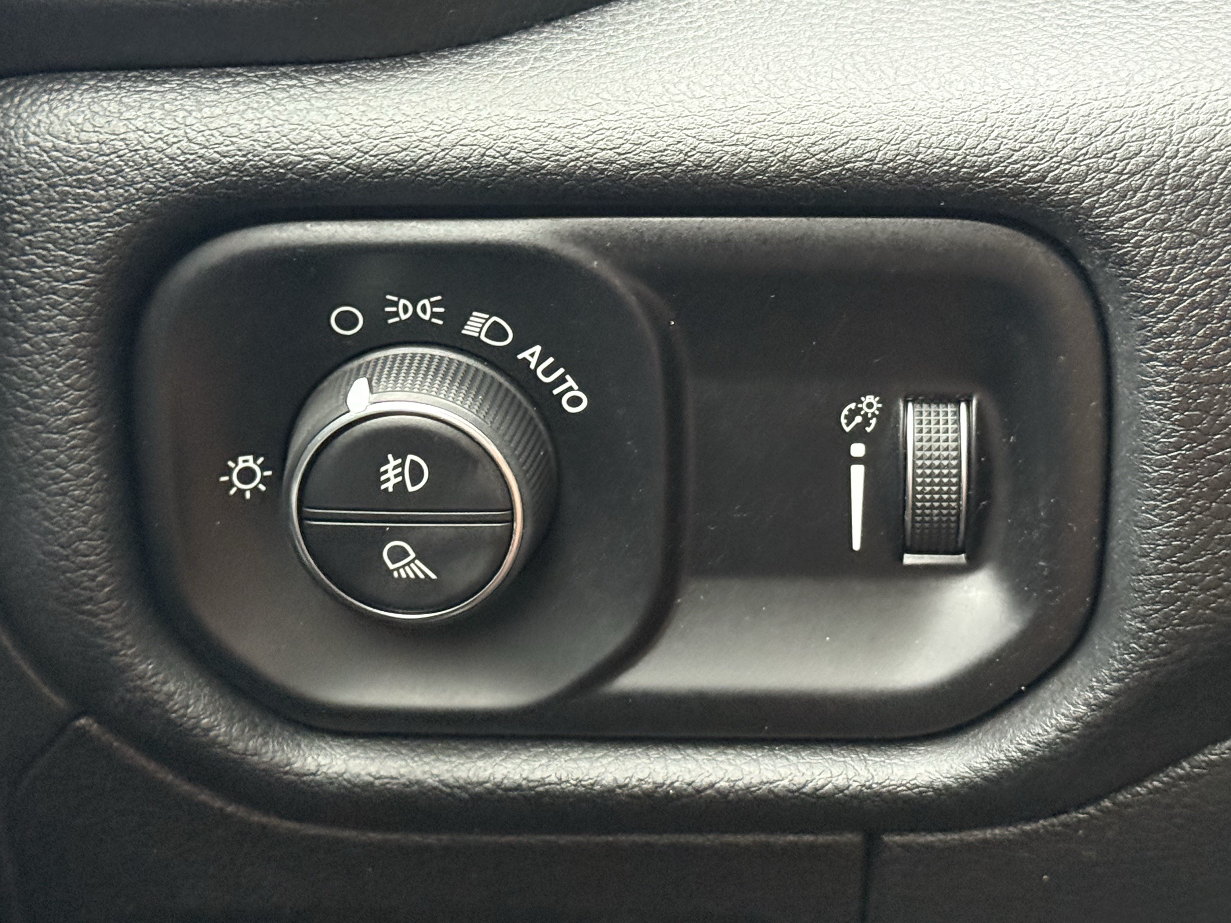 Used 2022 RAM 1500 Lone Star AWD/4WD image 25