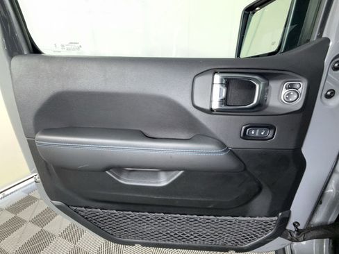 Used 2023 Jeep Wrangler Unlimited Rubicon 4xe w/ Steel Bumper Group AWD/4WD image 15