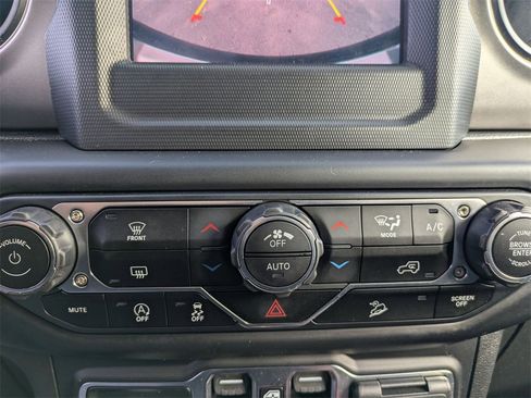 Used 2019 Jeep Wrangler Unlimited Sport S image 26