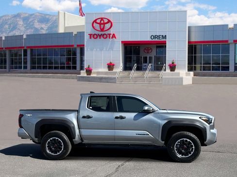 New 2026 Toyota Tacoma TRD Off-Road w/ TRD Off Road Upgrade Package AWD/4WD image 3