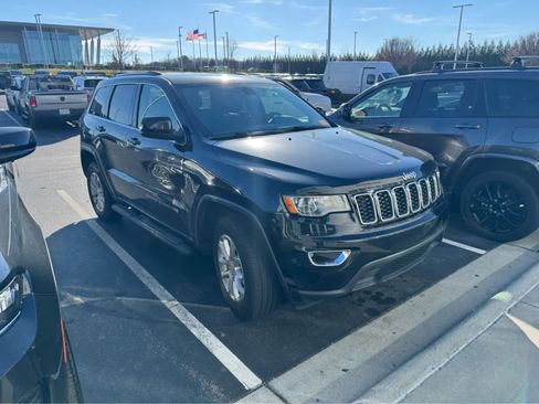 Certified 2021 Jeep Grand Cherokee Laredo w/ Security & Convenience Group image 5