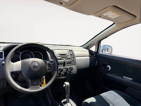 Used 2011 Nissan Versa 1.8 S w/ Plus Pkg FWD image 10
