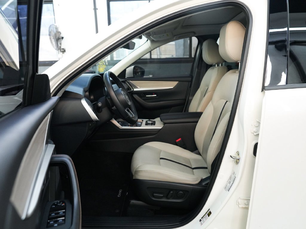 Used 2024 MAZDA CX-90 Plug-In Hybrid w/ Preferred AWD/4WD image 31