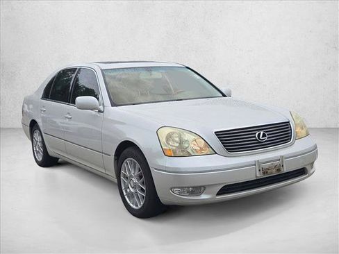 Used 2001 Lexus LS 430 RWD image 3