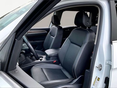 Used 2021 Volkswagen Atlas SE image 15