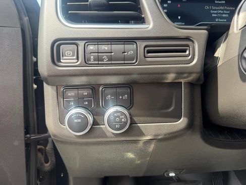 Used 2022 GMC Yukon AT4 AWD/4WD image 23