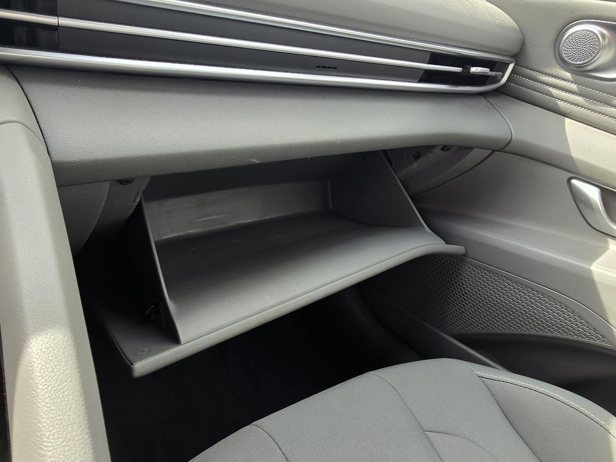 Used 2023 Hyundai Elantra SEL w/ Convenience Package FWD image 31