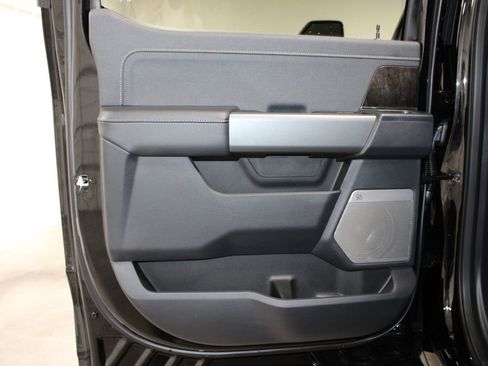 New 2026 Ford F250 Lariat w/ Black Appearance Package image 26