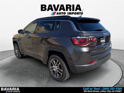 Used 2018 Jeep Compass Latitude w/ Popular Equipment Group image 3