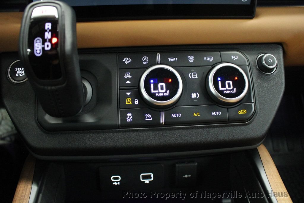 Used 2024 Land Rover Defender 110 X AWD/4WD image 28