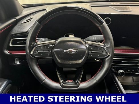 Used 2025 Chevrolet Traverse RS image 17