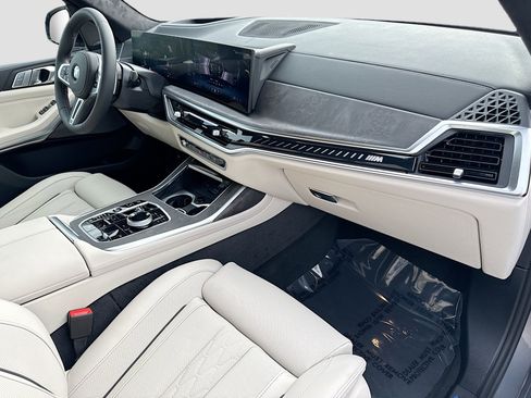 New 2026 BMW X7 M60i image 15