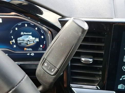 Used 2023 Chevrolet Silverado 1500 LT image 14