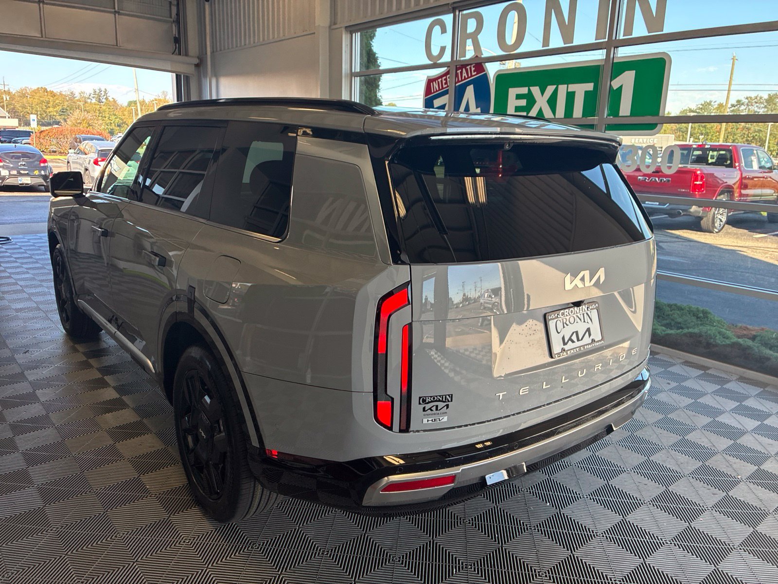 New 2027 Kia Telluride SX Prestige w/ Towing Package AWD/4WD image 4