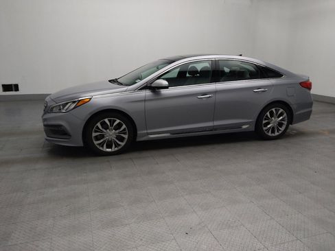 Used 2017 Hyundai Sonata Limited 2.0T FWD image 2