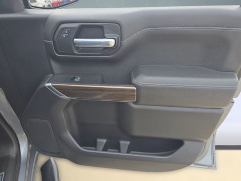 Used 2021 Chevrolet Silverado 1500 RST image 33