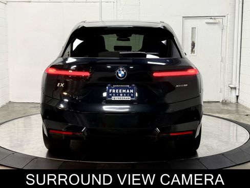 Used 2024 BMW iX xDrive50 w/ Sport Package AWD/4WD image 8