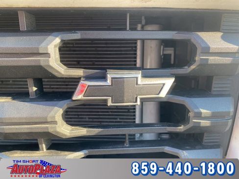 Used 2022 Chevrolet Silverado 2500 Custom w/ Custom Value Package image 18