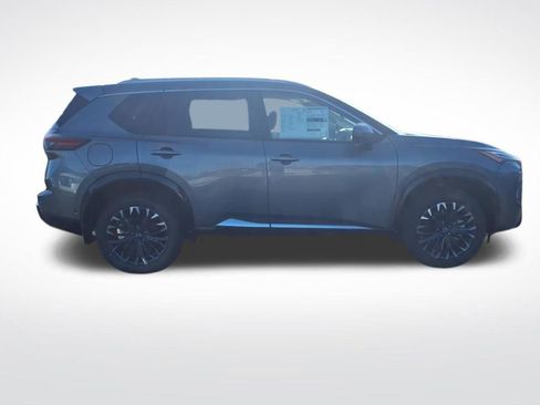 New 2026 Nissan Rogue Platinum image 8
