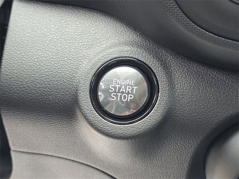 New 2025 Hyundai Venue Limited image 28